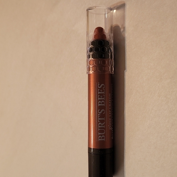 Burt's Bees Gloss Lip Crayon 2 Pack NEW - Picture 1 of 8